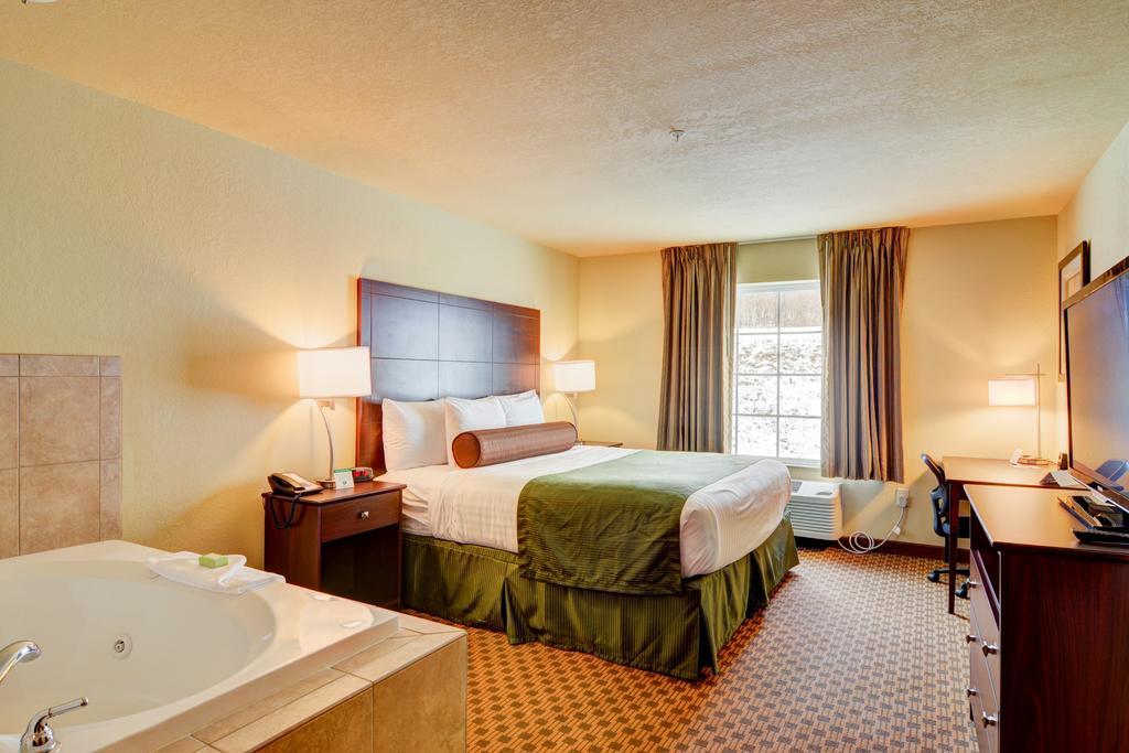 Cobblestone Hotel & Suites - Punxsutawney Dış mekan fotoğraf