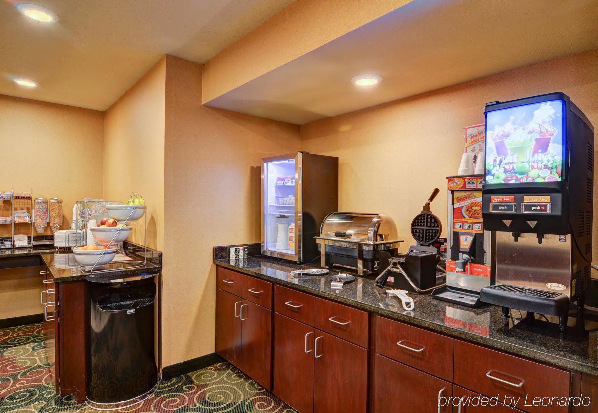 Cobblestone Hotel & Suites - Punxsutawney Dış mekan fotoğraf